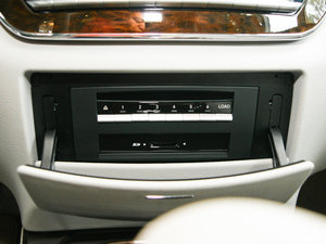 2010款S 300L 尊贵版 音响调节