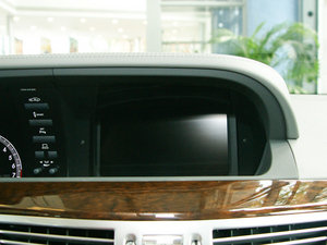 2010款S 300L 尊贵版 中控台显示屏