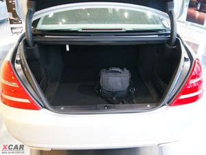 2010款S 300L 商务版 行李厢空间