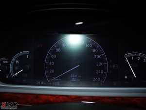 2010款S 500L 4MATIC 中控区