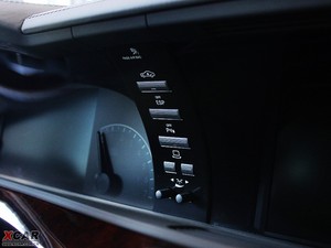 2010款S 500L 4MATIC 中控区