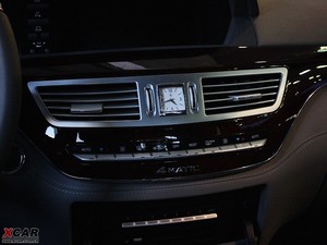2010款S 500L 4MATIC 中控区