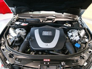 2010款S 300L 商务版 发动机