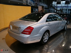 2010款S 300L 商务版 左后45度