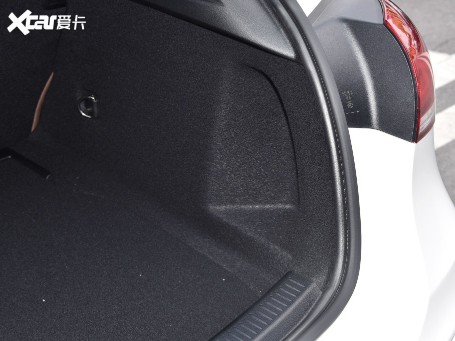 2023YA(M) A 200 Ӹ