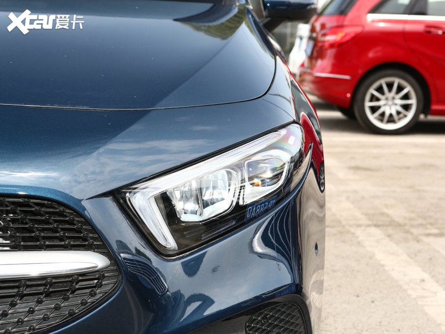 2023��YA��(�M��) A 200 �r����