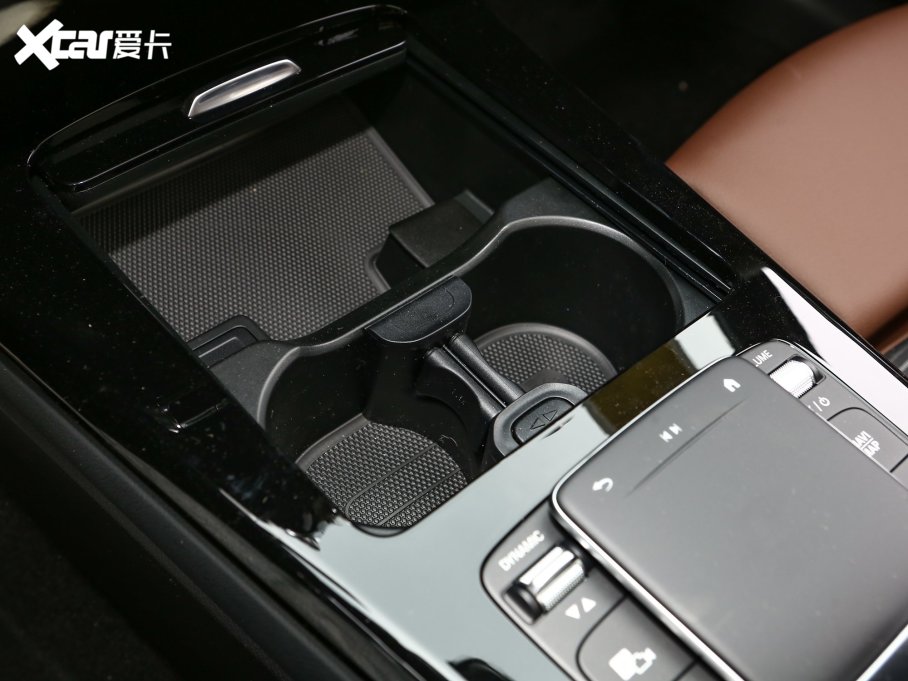 2023��YA��(�M(j��n)��) A 200 �r����