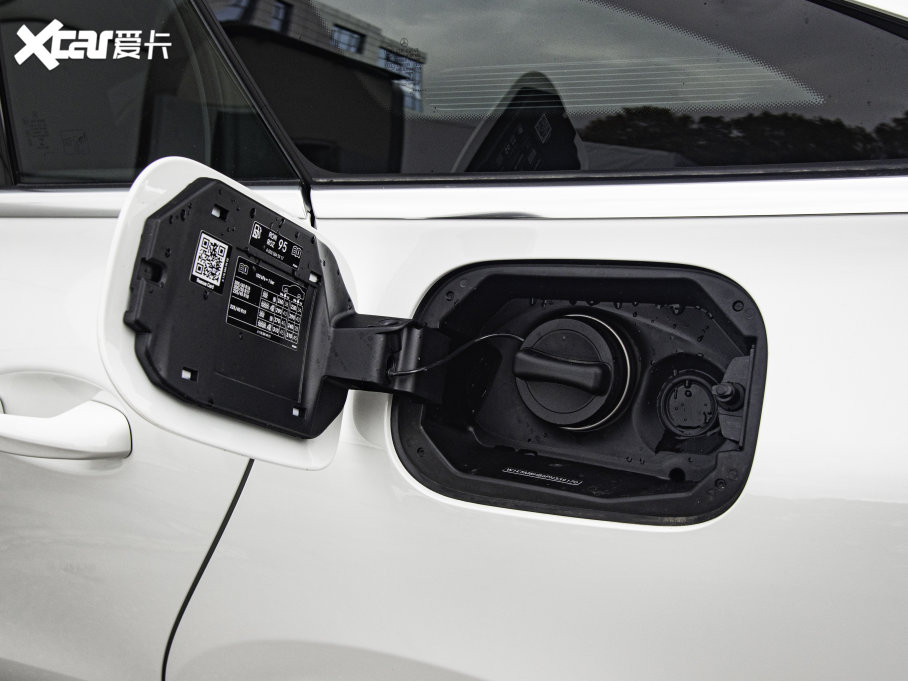 2023��YCLA�C��܇ CLA 200 �C��܇