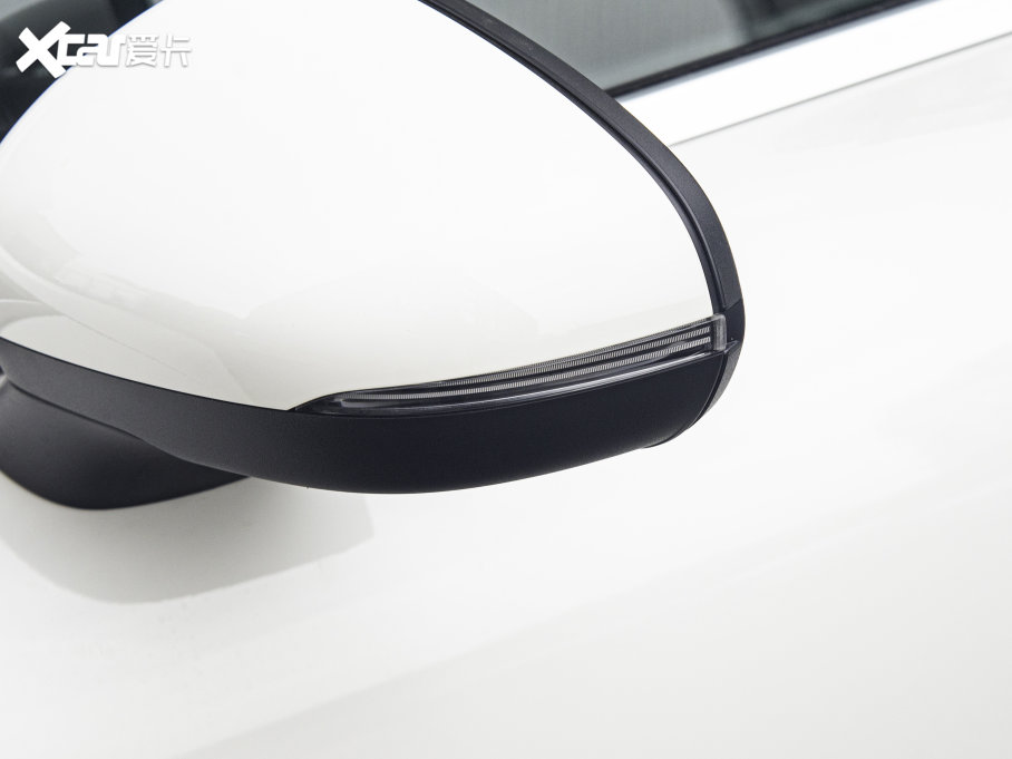 2023��YCLA�C��܇ CLA 200 �C��܇