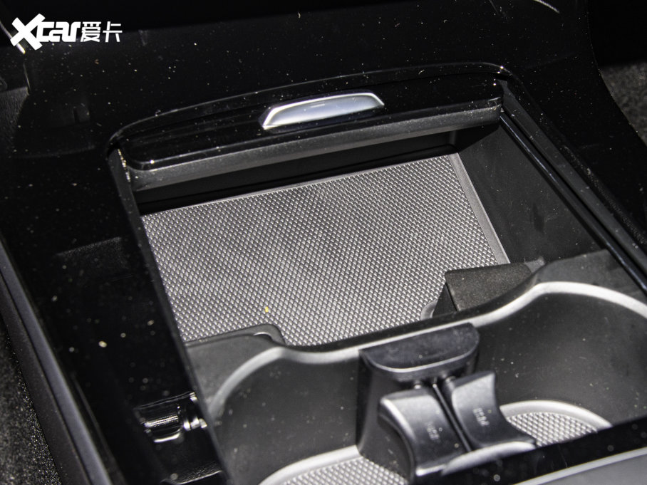 2023��YCLA�C��܇ CLA 200 �C��܇