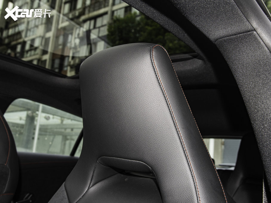 2023��YCLA�C��܇ CLA 200 �C��܇