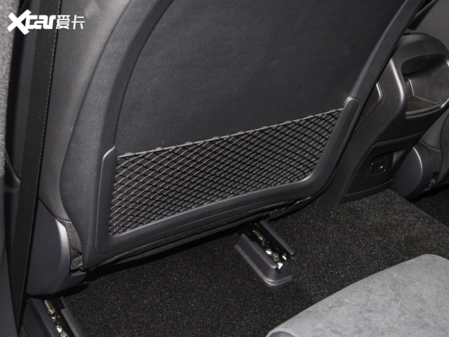 2023��YCLA�C��܇ CLA 200 �C��܇