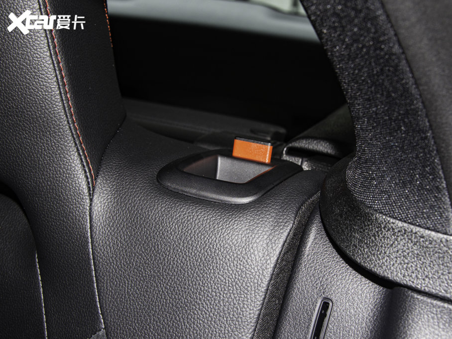 2023��YCLA�C��܇ CLA 200 �C��܇