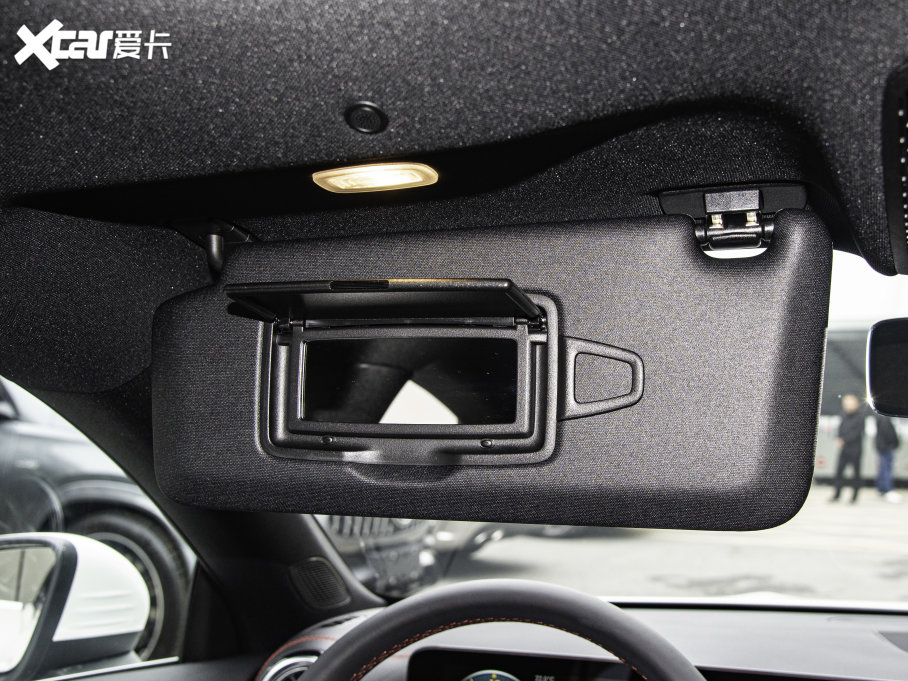 2023��YCLA�C��܇ CLA 200 �C��܇