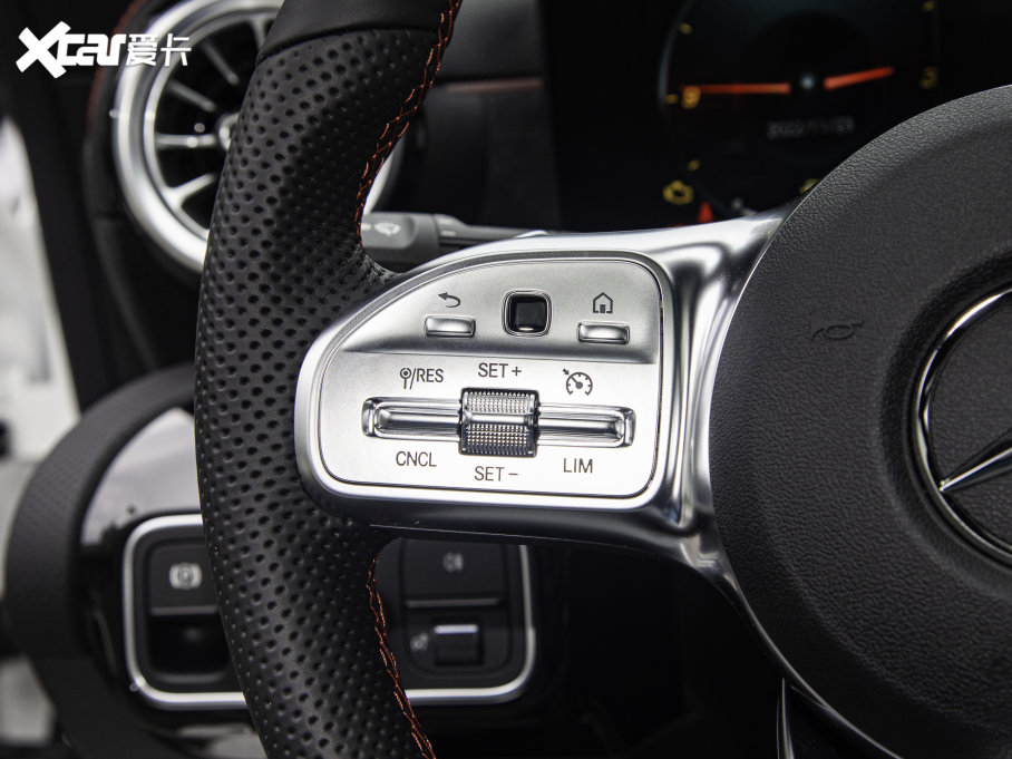 2023��YCLA�C��܇ CLA 200 �C��܇