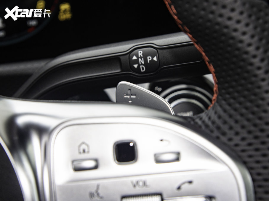 2023��YCLA�C��܇ CLA 200 �C��܇