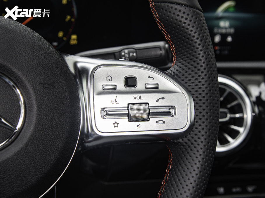 2023��YCLA�C��܇ CLA 200 �C��܇