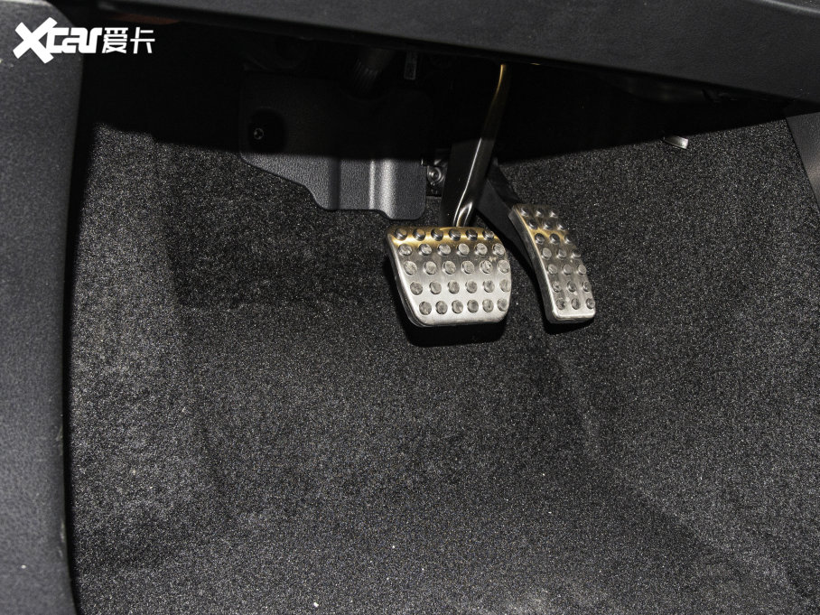 2023��YCLA�C��܇ CLA 200 �C��܇