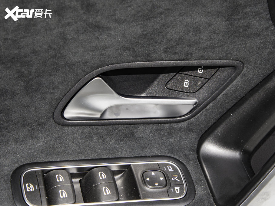 2023��YCLA�C��܇ CLA 200 �C��܇