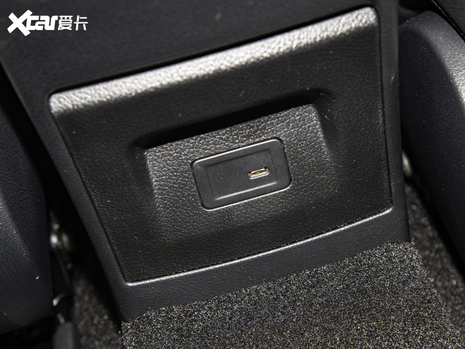 2023��YCLA�C��܇ CLA 200 �C��܇