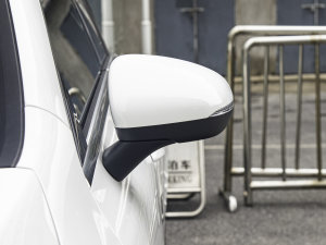 2023��CLA 200 �C��܇ �������^