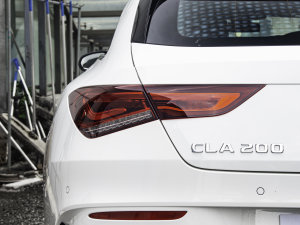 2023��CLA 200 �C��܇ �������^