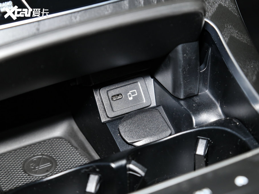 2023YE(M) E 300 r\Ӱ