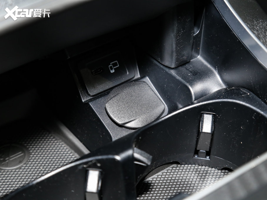 2023YE(M) E 300 r\Ӱ