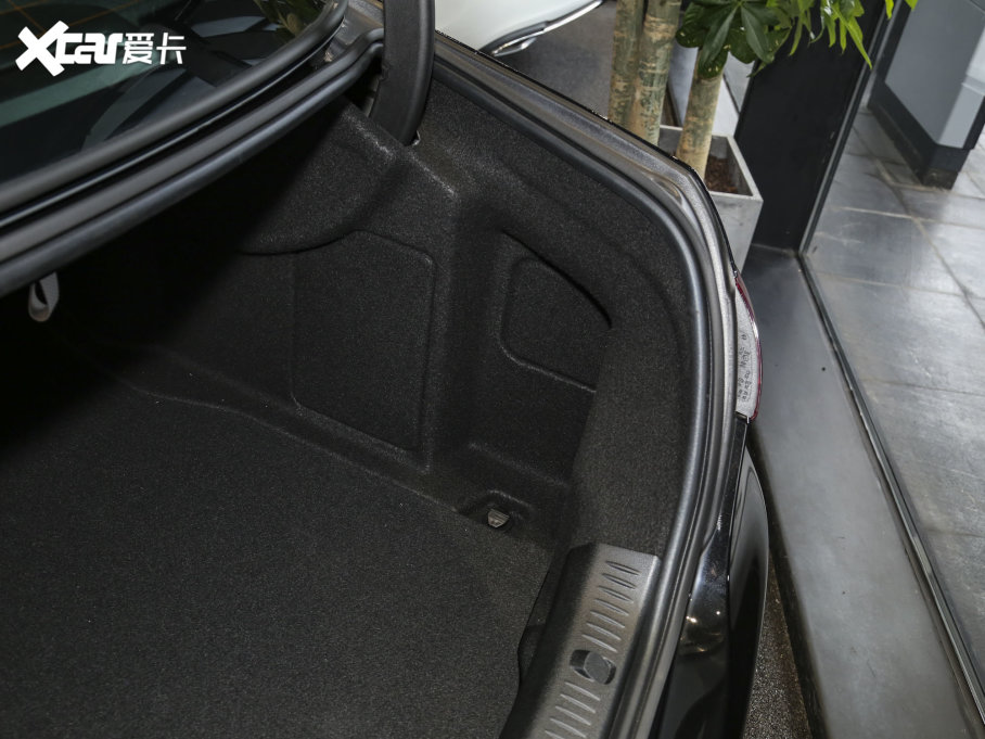 2023YE(j)(M(jn)) E 300 A\(yn)(dng)