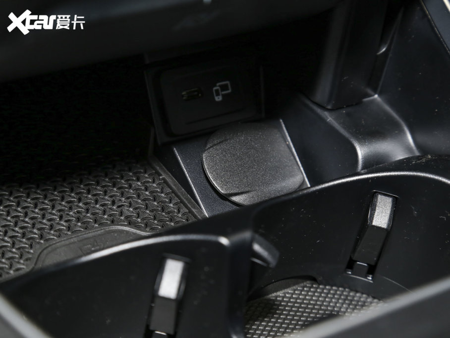 2023YE(M) E 300 A\Ӱ