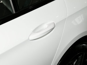 2023E 300 r(sh)\(yn)(dng) (x)(ji)^