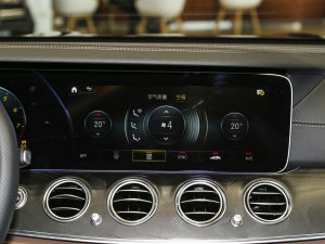 2023E 300 A\Ӱ п؅^