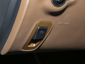 2023E 300 A\(yn)(dng) v܇Ƅ(dng)