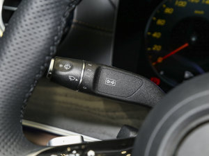 2023E 300 A\Ӱ п؅^