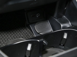 2023E 300 A\Ӱ п؅^