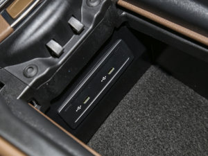 2023E 300 A\Ӱ п؅^