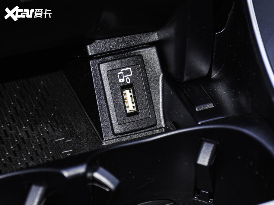 2023YCCoupe C 260 I܇