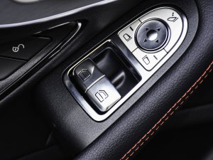 2023C 260 I܇ п؅^(q)