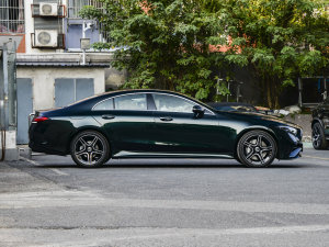 2023款CLS 300 豪华型 正侧（右）