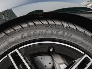 2023款CLS 300 豪华型 轮胎品牌