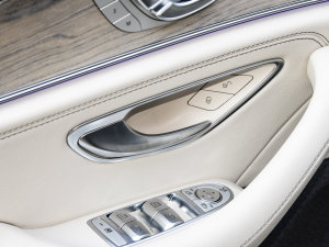 2023CLS 300 A п؅^(q)