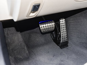 2023款CLS 300 豪华型 中控区