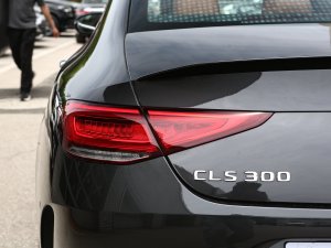 2023Ŀ CLS 300 A ^