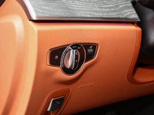 2023Ŀ CLS 300 A п؅^