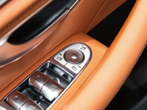 2023Ŀ CLS 300 A п؅^