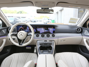 2023款改款 CLS 300 动感型 内饰全景