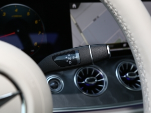 2023款改款 CLS 300 动感型 换挡杆