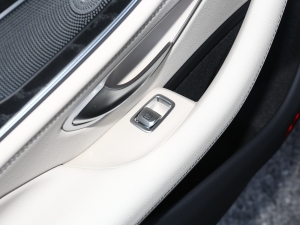 2023Ŀ CLS 300 Ӹ ܇ƅ^