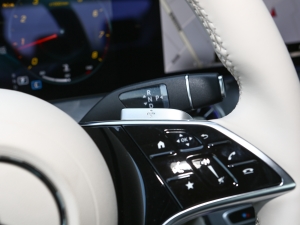 2023Ŀ CLS 300 Ӹ п؅^