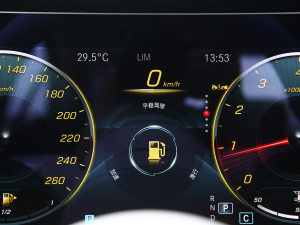 2023Ŀ CLS 300 Ӹ п؅^